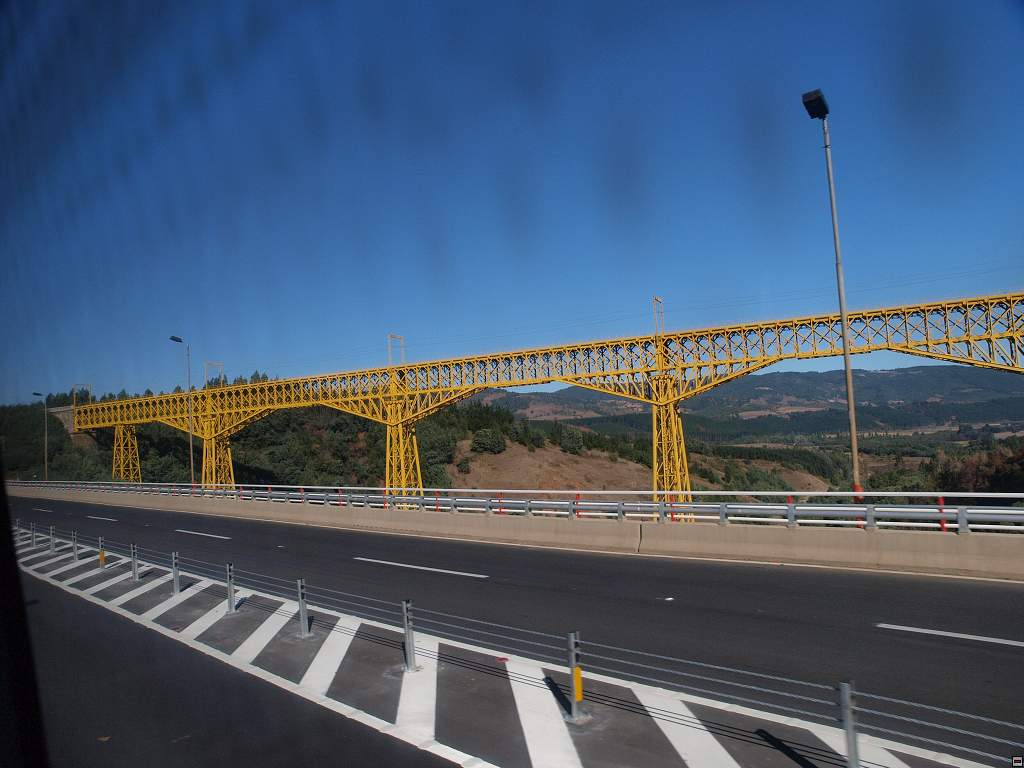 Viadukt u Collipulli2.jpg